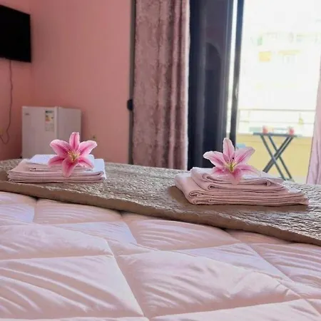 Montrix Host Appartement Tirana